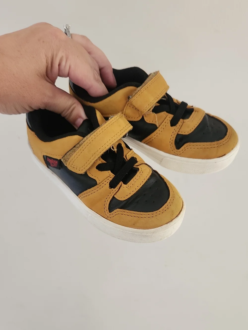 OshKosh B'gosh Velcro Sneakers